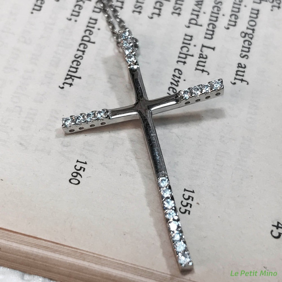 925 Silver Cross Necklace Four sided mounted Round Zircon 2枚目の画像