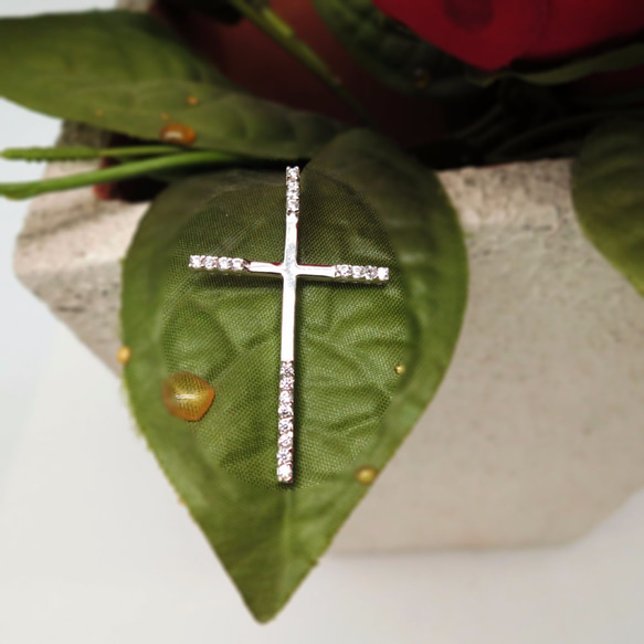 925 Silver Cross Necklace Four sided mounted Round Zircon 5枚目の画像