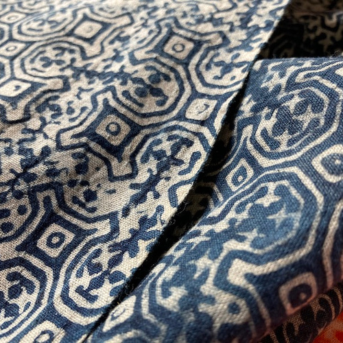 HEMP／モン族手織り麻布1反7m天然藍染バティック (ろうけつ染め)巾38cm