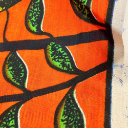 アフリカンプリント 生地 アフリカ布004 ボタニカル 植物 幅110 長さ90 手作り ハンドメイド オレンジ色 4枚目の画像