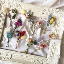 カラフルアソートミニブーケ 結婚式 ミニ花束 席札 ドライ＆プリザーブドフラワー bouquet008 4枚目の画像