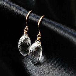 地金＊プラチナ【ティアドロップ＊ピアス】 雫しずく Pt900刻印入 新品