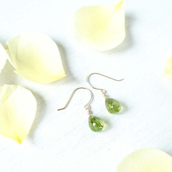 K18 橄欖石吊式耳環或耳環天然石美麗的綠色太陽石 第1張的照片