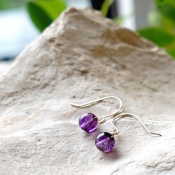 K18 高品質超七小耳環或耳環天然石美麗紫色 第1張的照片