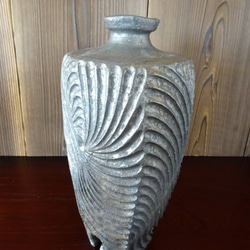 【SALE】肩衝三脚しのぎ花器いぶし金彩５ 2枚目の画像