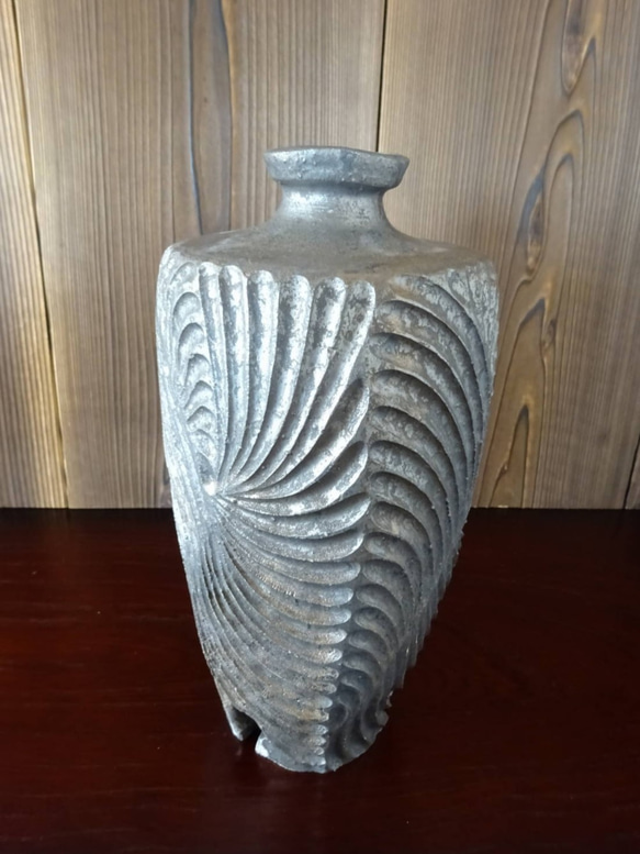 【SALE】肩衝三脚しのぎ花器いぶし金彩５ 2枚目の画像