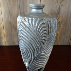 【SALE】肩衝三脚しのぎ花器いぶし金彩５ 3枚目の画像