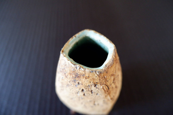 【SOLD】黄土四つ足ミニ花器１ 7枚目の画像