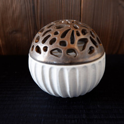 【SALE】金彩白フレグランスランプＭ１ 1枚目の画像