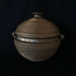 【SALE】いぶし金彩裂紋耳付き花器１ 2枚目の画像