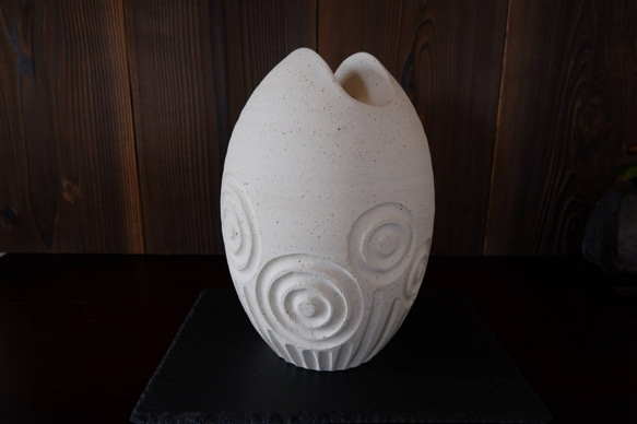 【sold】珊瑚土しのぎ花器４ 3枚目の画像