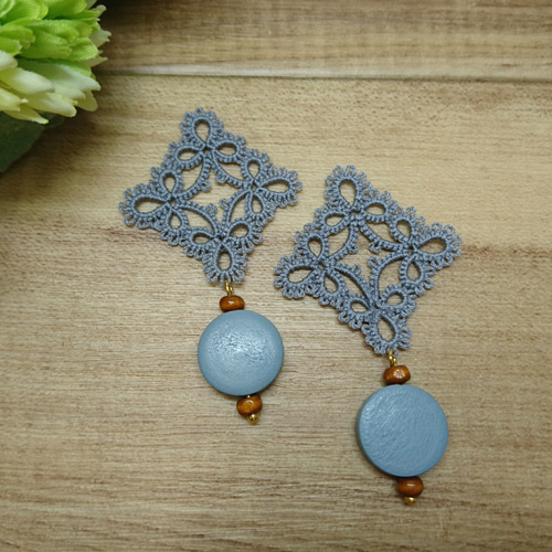 タティングレースクラシックビーズピアス【9-002】 ピアス（フック