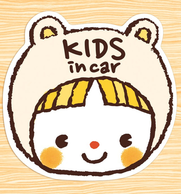 KIDS IN CAR マグネットステッカー(前髪ぱっつんベアーちゃん） 1枚目の画像