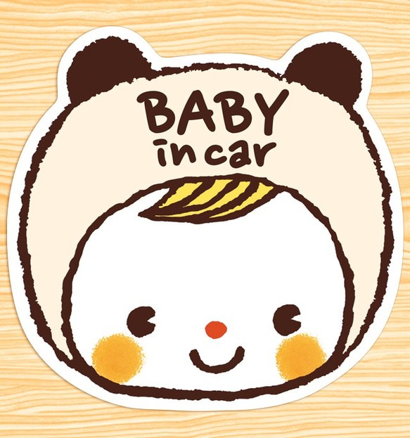 BABY IN CAR ベビーインカー マグネットステッカー(耳がかわいいシロクマちゃん） 1枚目の画像