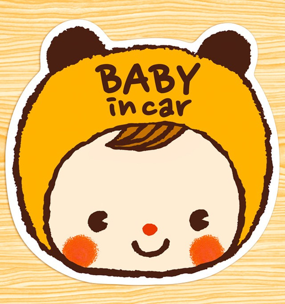 BABY IN CAR マグネットステッカー(YELLOWくまチャン） 1枚目の画像