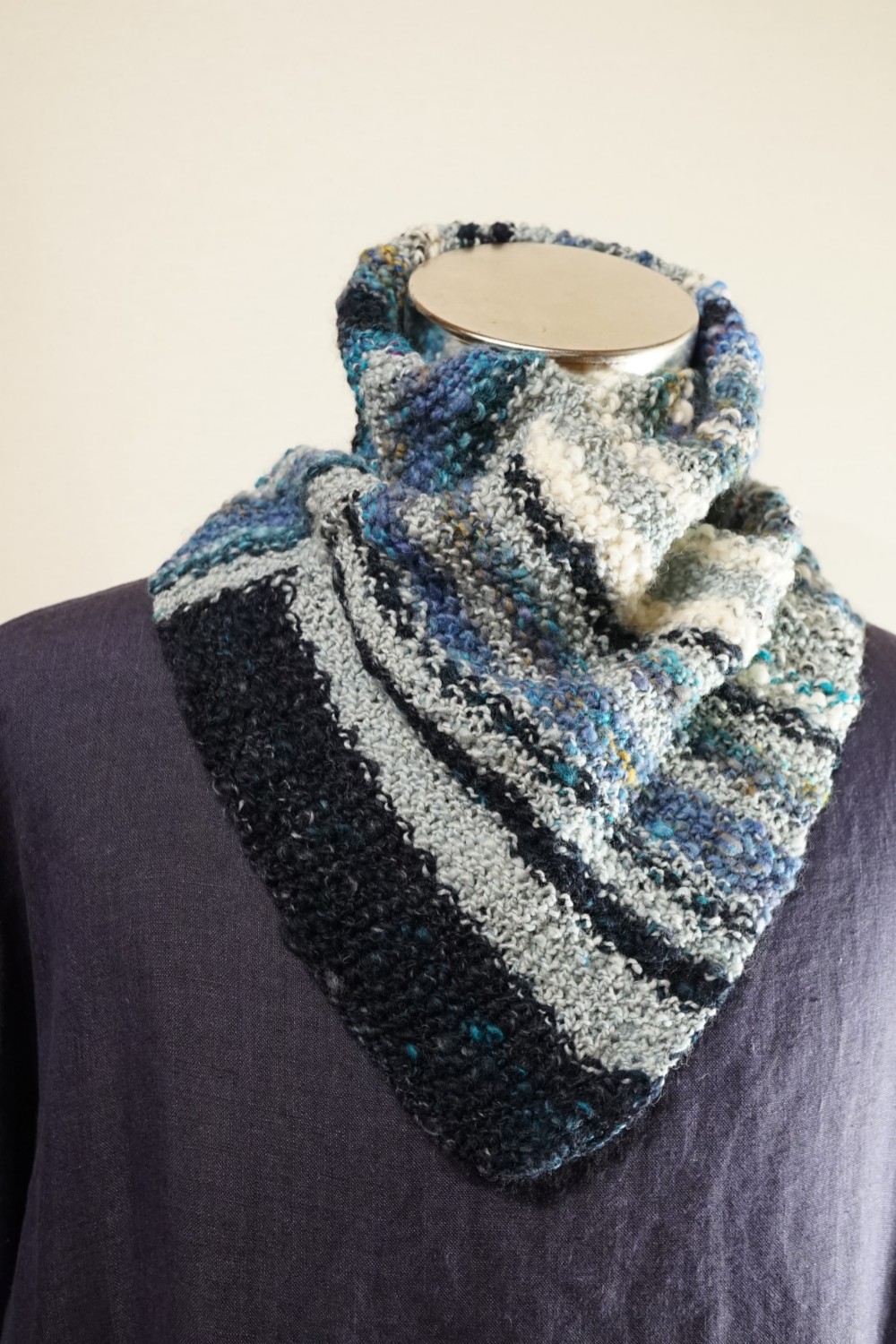 手紡ぎ糸のネックウォーマー＆ケープ/翡翠海岸をイメージして・・・