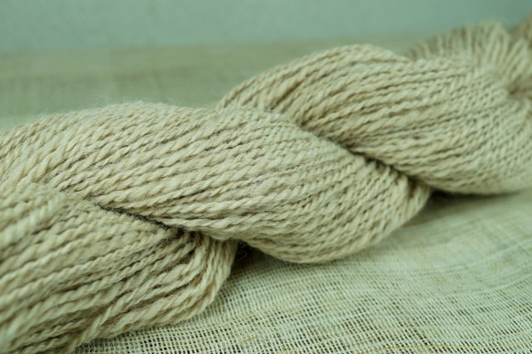 アルパカ100%双糸(手紡ぎ糸)ベージュ 1枚目の画像