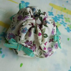 手縫い☆シュシュ☆リボン3個付☆大人薄紫小花柄☆Φ12㎝☆ 2枚目の画像