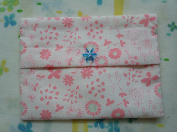 ◆手縫い☆選べる2枚組☆ティッシュケース☆お花ビーズ付ピンク・黄緑☆リボン付きピンク・黄緑 4枚目の画像