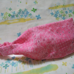 ◆手縫い☆Wガーゼヘアバンド48㎝☆素敵バンダナ柄☆鮮やかピンク☆おしゃれ☆夏髪☆浴衣 2枚目の画像