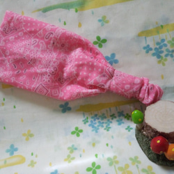 ◆手縫い☆Wガーゼヘアバンド48㎝☆素敵バンダナ柄☆鮮やかピンク☆おしゃれ☆夏髪☆浴衣 3枚目の画像