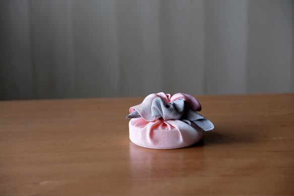 正絹ちりめん風呂敷 中巾45cm 1.8k 鼡桜 (ねずざくら) 送料無料 3枚目の画像