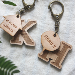 名入れ＊セミオーダーメイド＊木のイニシャルキーホルダー