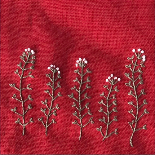 handmade⚘ハーフリネン刺繍巾着 なずな ペンペン草 ⚘⚘⚘⚘赤 巾着袋