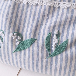 handmadeハーフリネン刺繍巾着⚘ストライプにスズランみっつ⚘⚘⚘すずらん 7枚目の画像