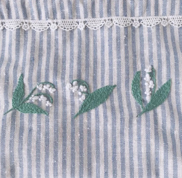 handmadeハーフリネン刺繍巾着⚘ストライプにスズランみっつ⚘⚘⚘すずらん 8枚目の画像
