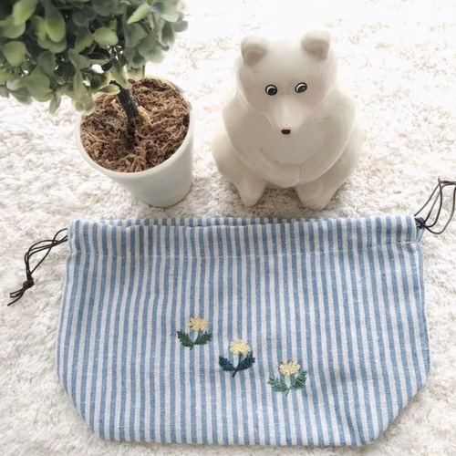 handmade⚘刺繍巾着みっつのタンポポ⚘⚘⚘ ex.ミナペルホネン 巾着袋  