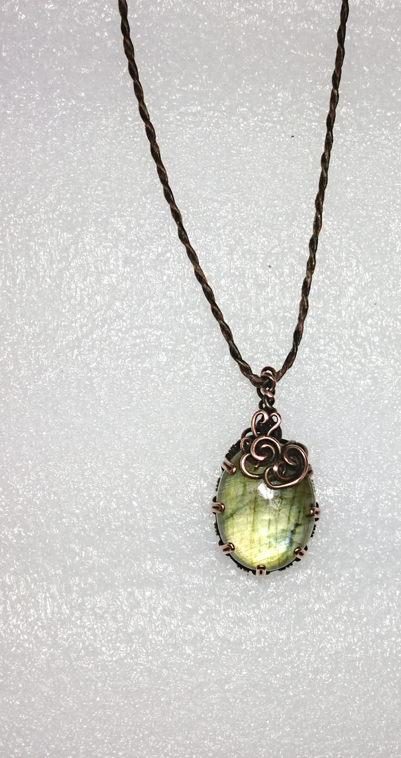 ゴールデン ラブラドライトのペンダント ネックレス・ペンダント