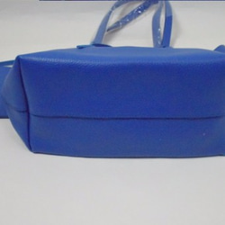 NO.137010 横型(小)  上質レザートートバッグ（ポーチ付）ロイヤルブルー 3枚目の画像