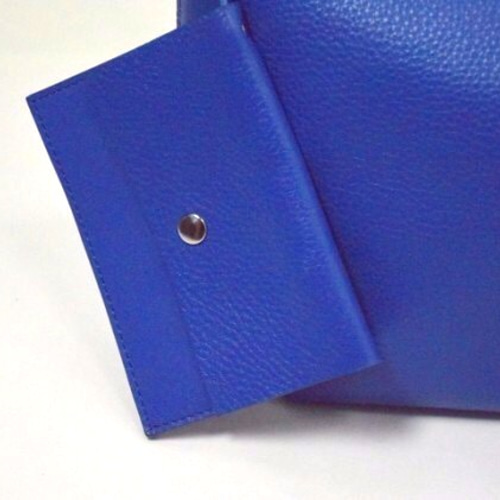 NO.137015 横タイプ（中）最高級牛革レザートートバッグ ロイヤル