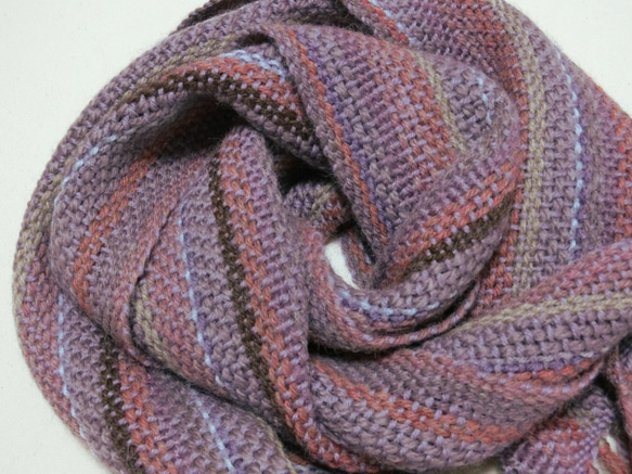 古紫色の手織りウールマフラー　長さ160cm 2枚目の画像