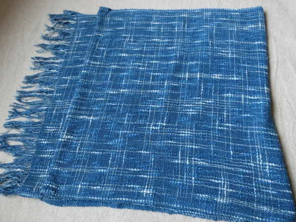 藍染手織り大判コットンストール-かすりチェック柄 3枚目の画像