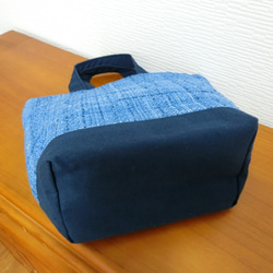 藍染手織り布ミニトートバッグ 持ち手無地 2枚目の画像