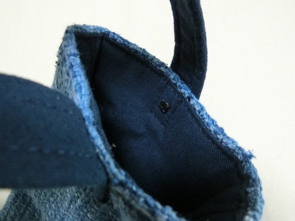 藍染手織り布スマホポーチ 3枚目の画像