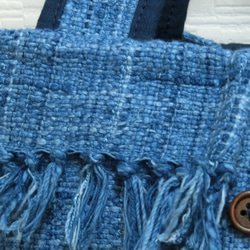 藍染手織り布フリンジミニトートバッグ 6枚目の画像