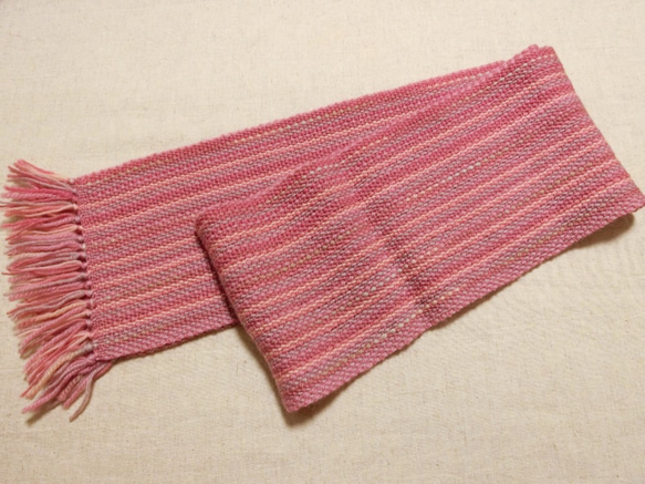 手織りウールマフラー ピンクバリエーション５ 4枚目の画像