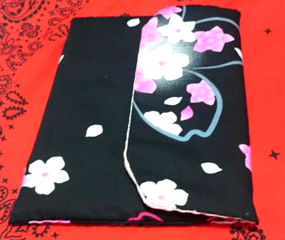 【御朱印帳・袋付】桜と牡丹・黒 5枚目の画像