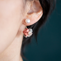14KGF / 淡水珍珠和花朵耳環 / 耳夾 / 珊瑚粉 第1張的照片