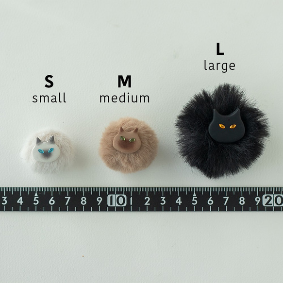 small  貓與蓬蓬毛球・耳針/耳夾式耳環（灰色的） 第7張的照片