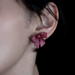 [限時顏色] Kutakuta Ribbon Earrings / Earrings (Bordeaux Red) 第1張的照片