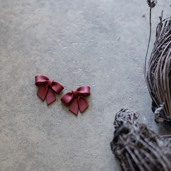 [限時顏色] Kutakuta Ribbon Earrings / Earrings (Bordeaux Red) 第4張的照片