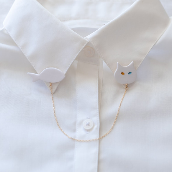 【聖誕禮物】可選眼睛的貓魚項圈胸針（白色） 第2張的照片