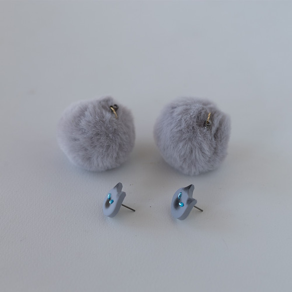 2way : 貓與蓬蓬毛球・釘式/耳夾式耳環/俄羅斯藍色 第3張的照片