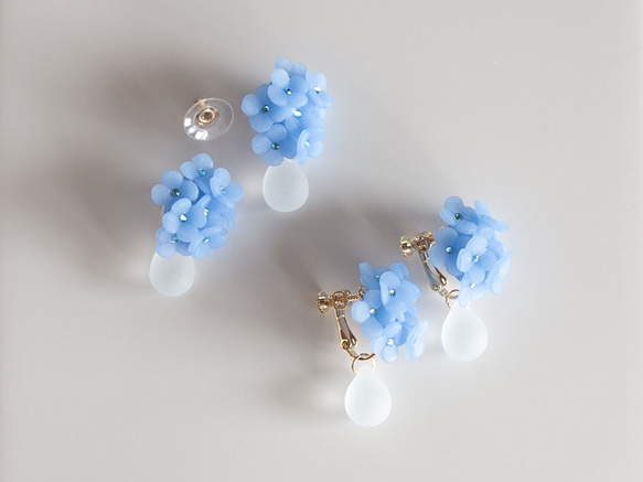 水珠與繡球花耳環/耳夾式耳環（藍） 第2張的照片