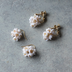 14KGF：小花束耳環/耳環/白色 第2張的照片