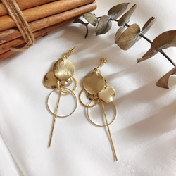 *coco vanilla* gold circle ピアス(イヤリング)* 6枚目の画像